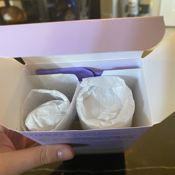 CLINIQUE From Party to PJs Skincare Bundle - Picture 4 of 4